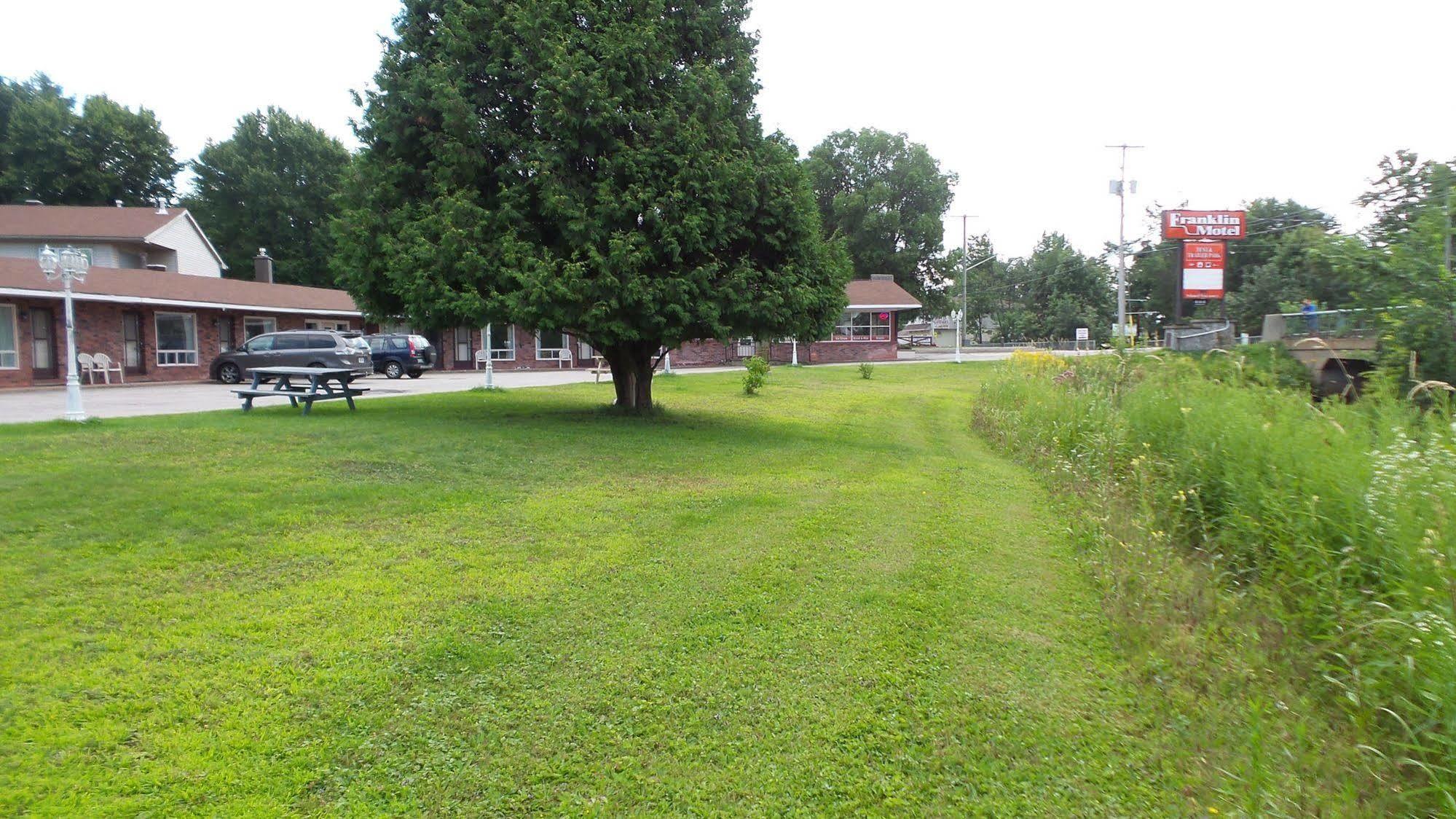 Franklin Motel, Tent & Trailer Park North Bay Exterior photo