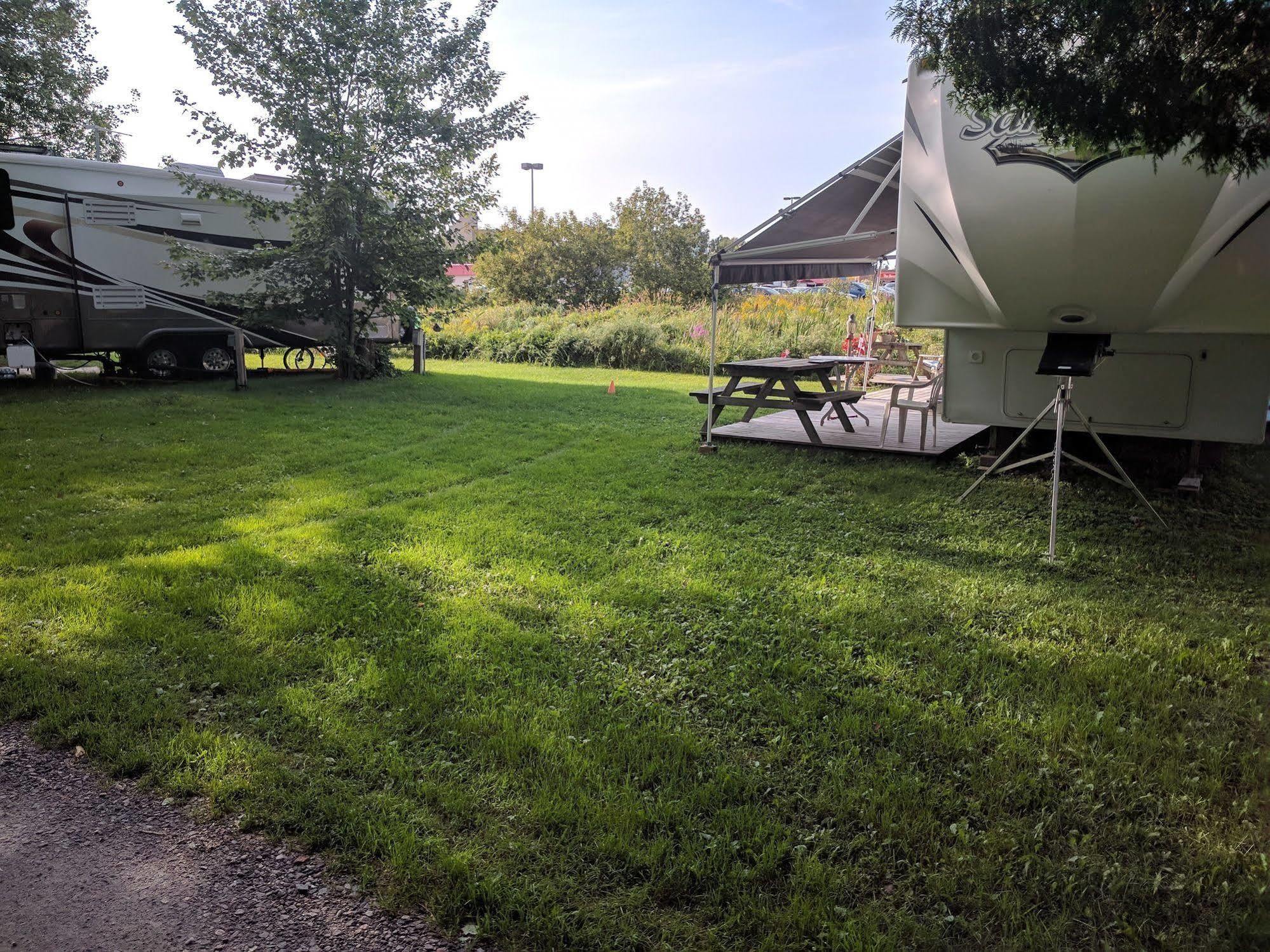 Franklin Motel, Tent & Trailer Park North Bay Exterior photo