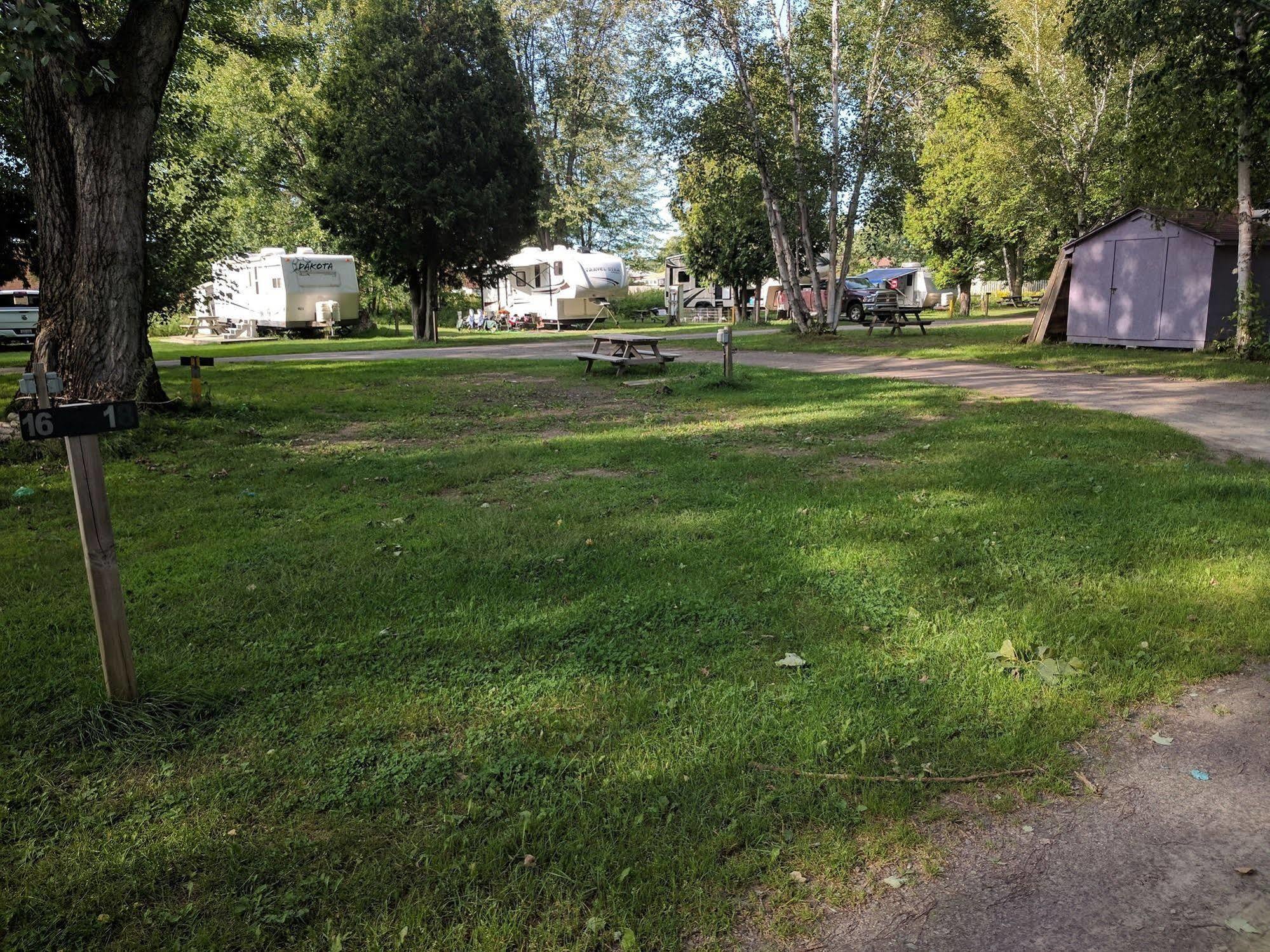 Franklin Motel, Tent & Trailer Park North Bay Exterior photo